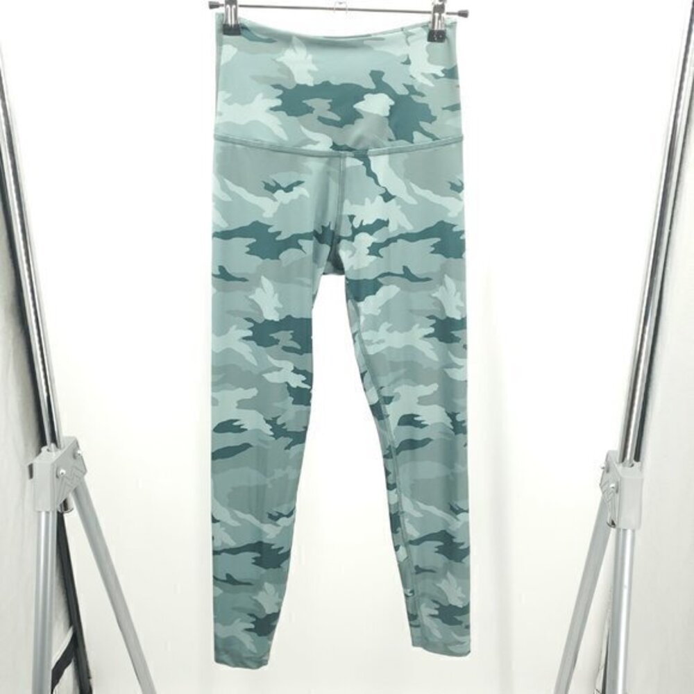Beyond Yoga High Rise Camo Print Ankle Leggings S Green